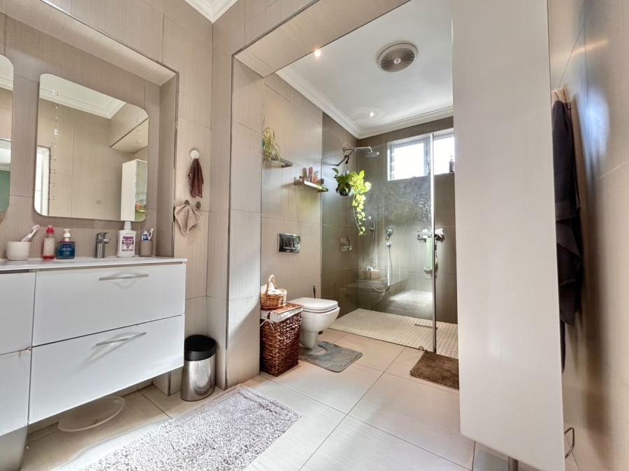 To Let 4 Bedroom Property for Rent in Plumstead Western Cape
